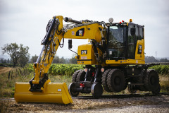 Cat M323F